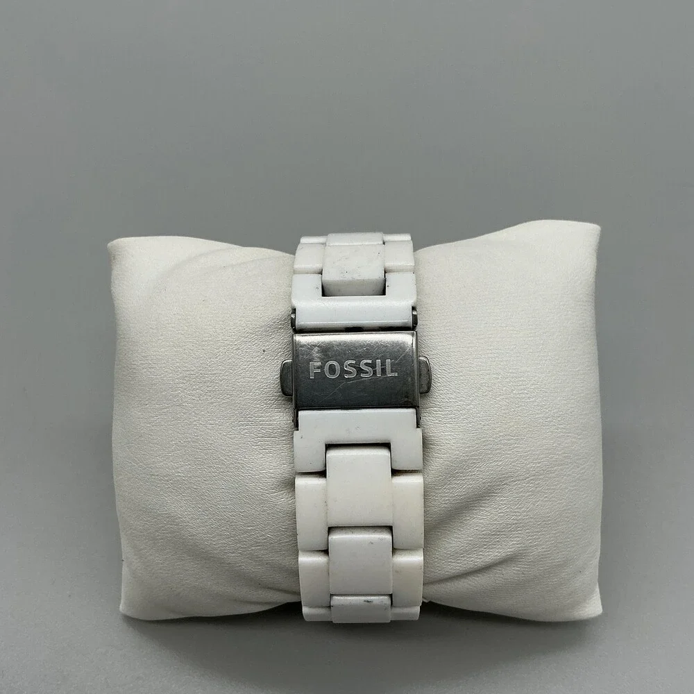Fossil ES-1967 Womens Watch 38mm White Dial White Resin Crystals New Battery 6